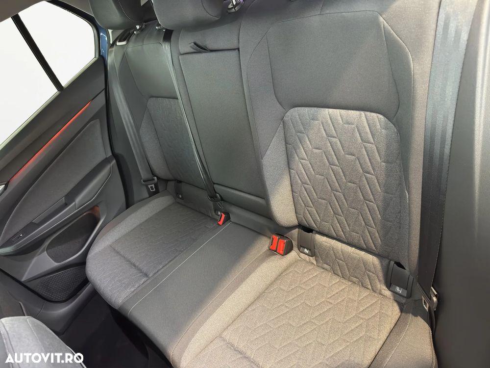 Volkswagen Golf 1.5 eTSI DSG MHEV Advanced - 12