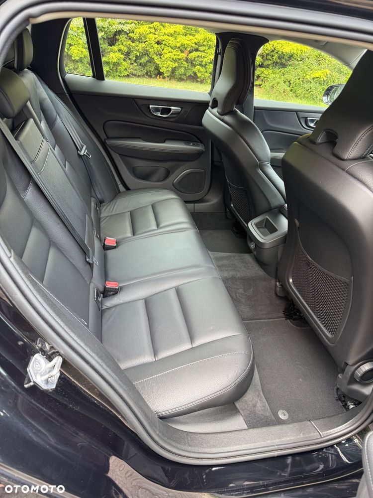 Volvo V60 B4 D Geartronic Momentum Pro - 33