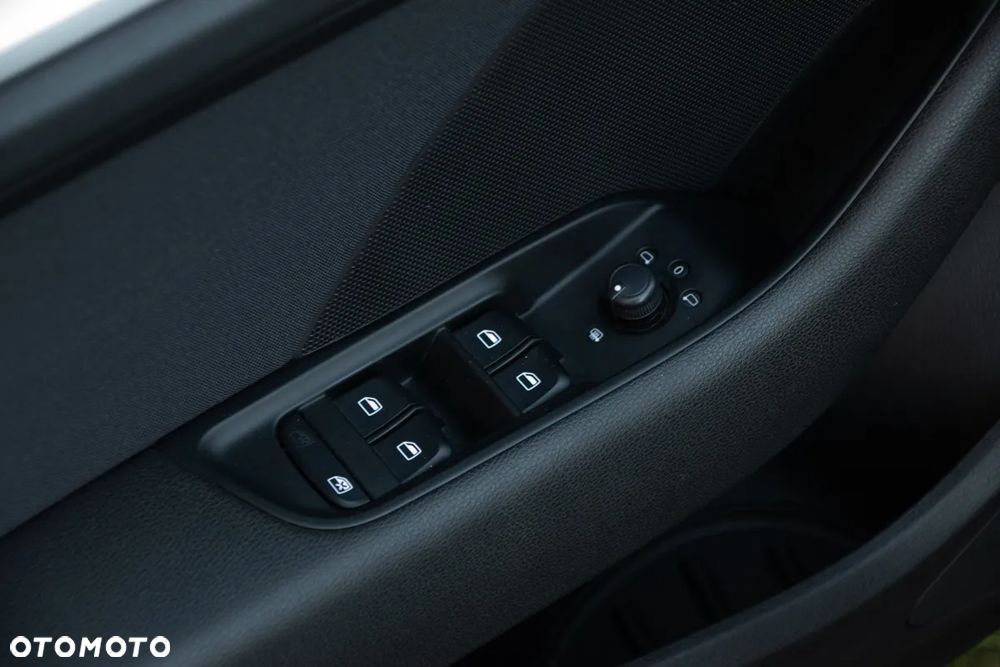 Audi A3 Sportback 1.6 TDI (clean diesel) S tronic S line Sportpaket - 15