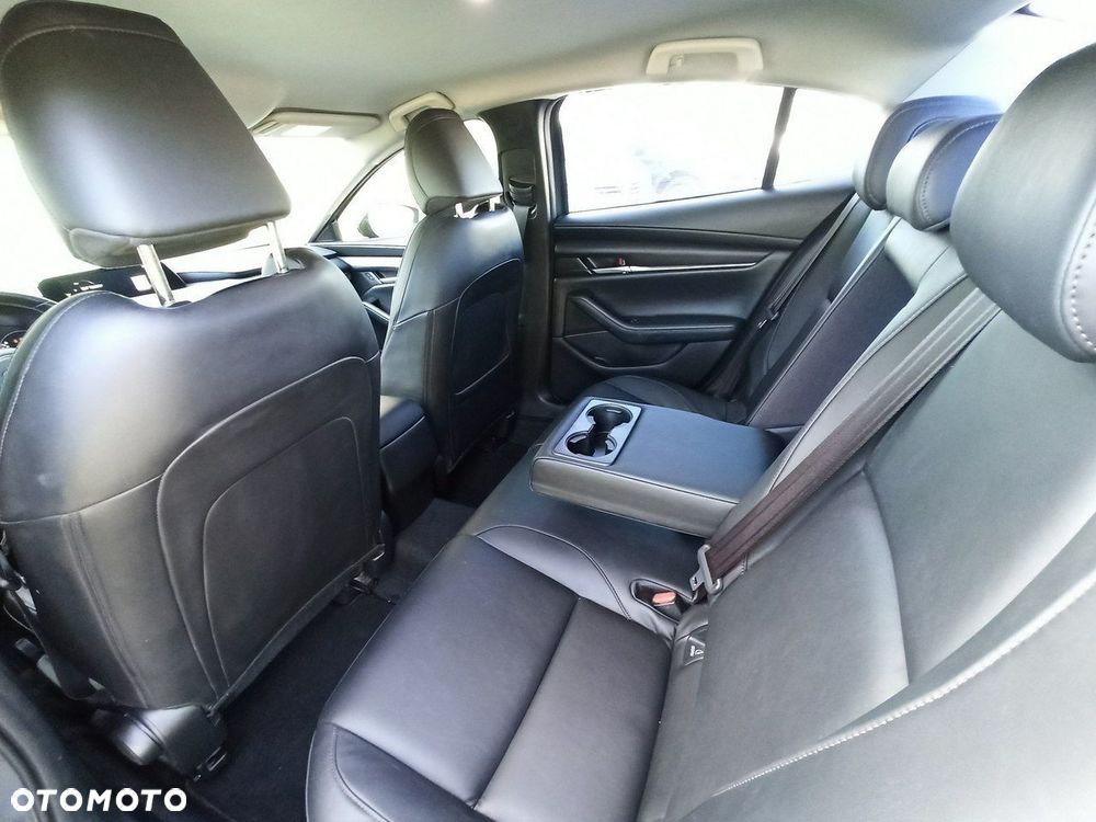 Mazda 3 - 8