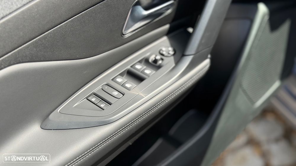 Peugeot 308 SW 1.6 Hybrid Allure e-EAT8 - 19