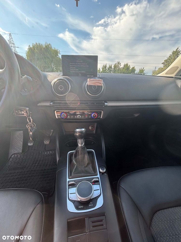 Audi A3 Sportback 2.0 TDI (clean diesel) Ambiente - 10