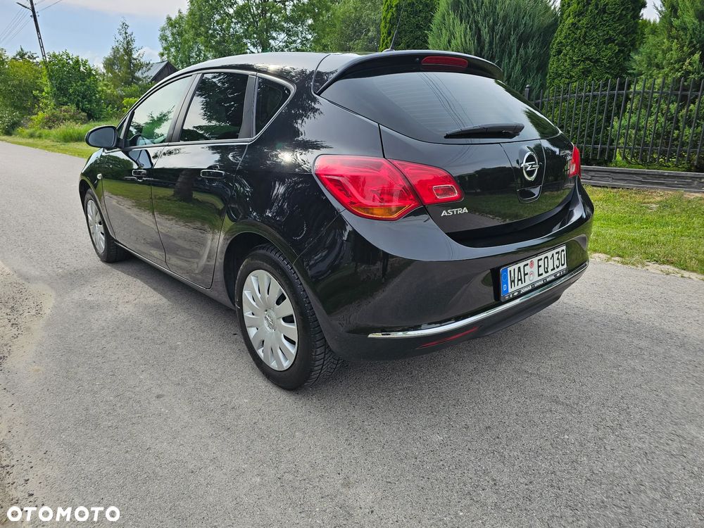 Opel Astra - 2