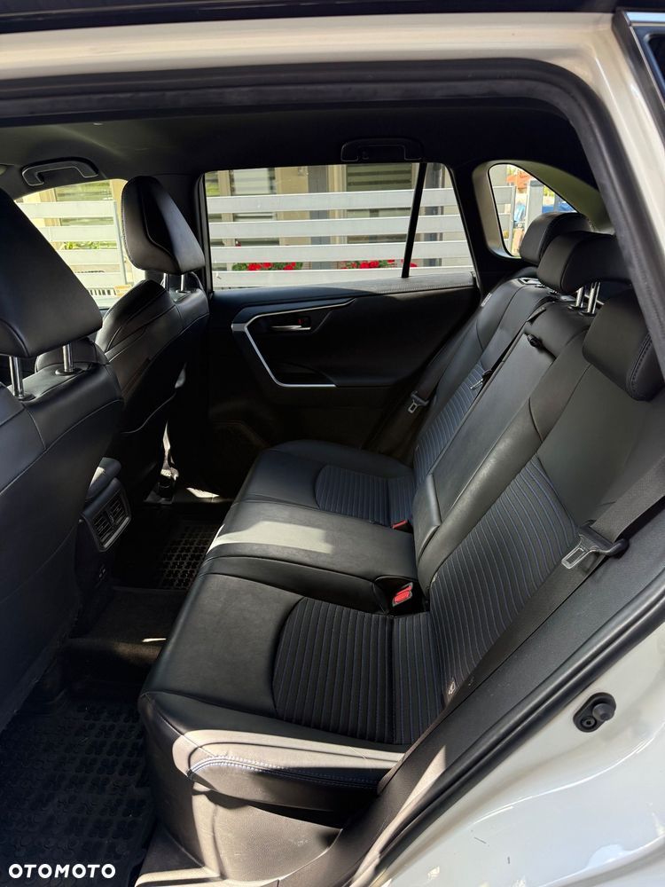 Toyota RAV4 - 5