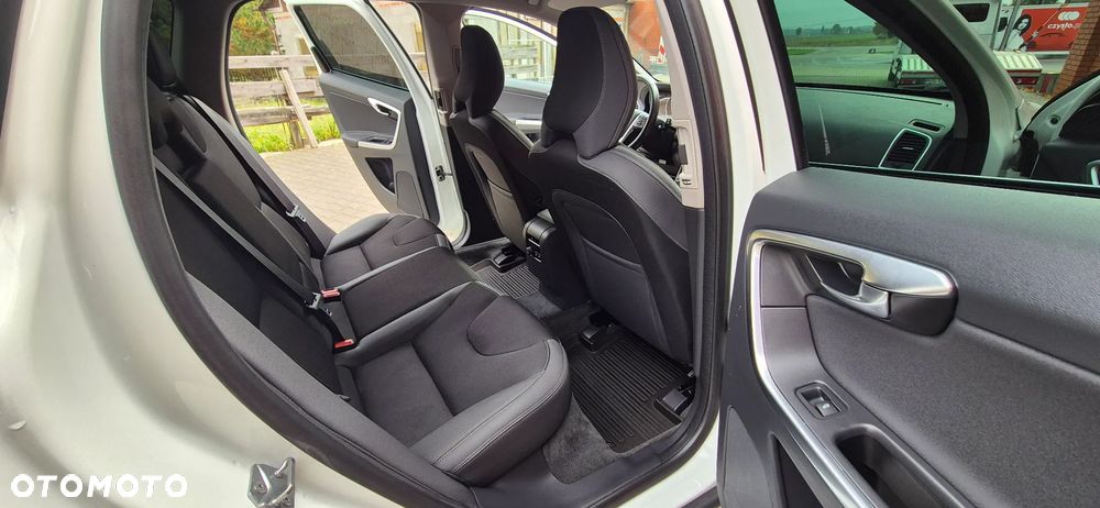 Volvo XC 60 D4 Summum - 10