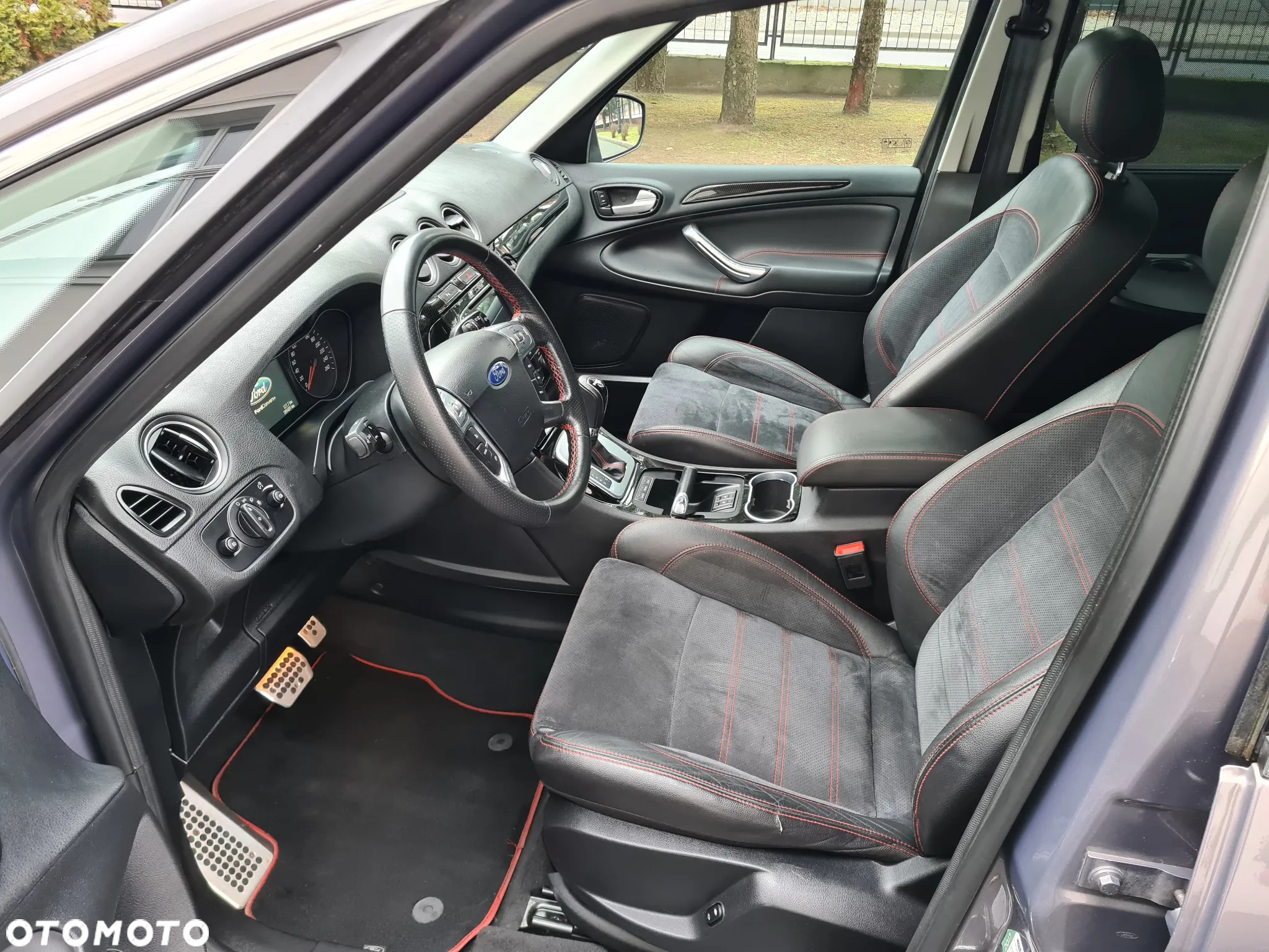 Ford S-Max - 13