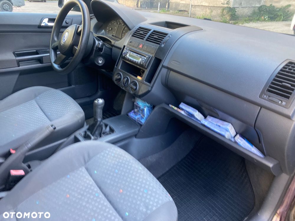 Volkswagen Polo 1.4 16V Basis - 5
