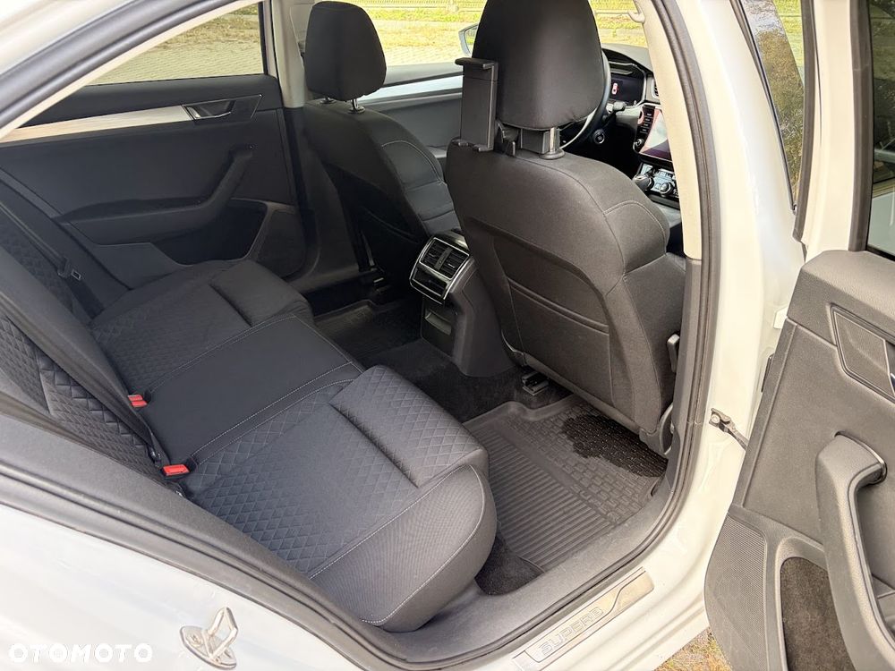 Skoda Superb 1.5 TSI Ambition DSG - 7