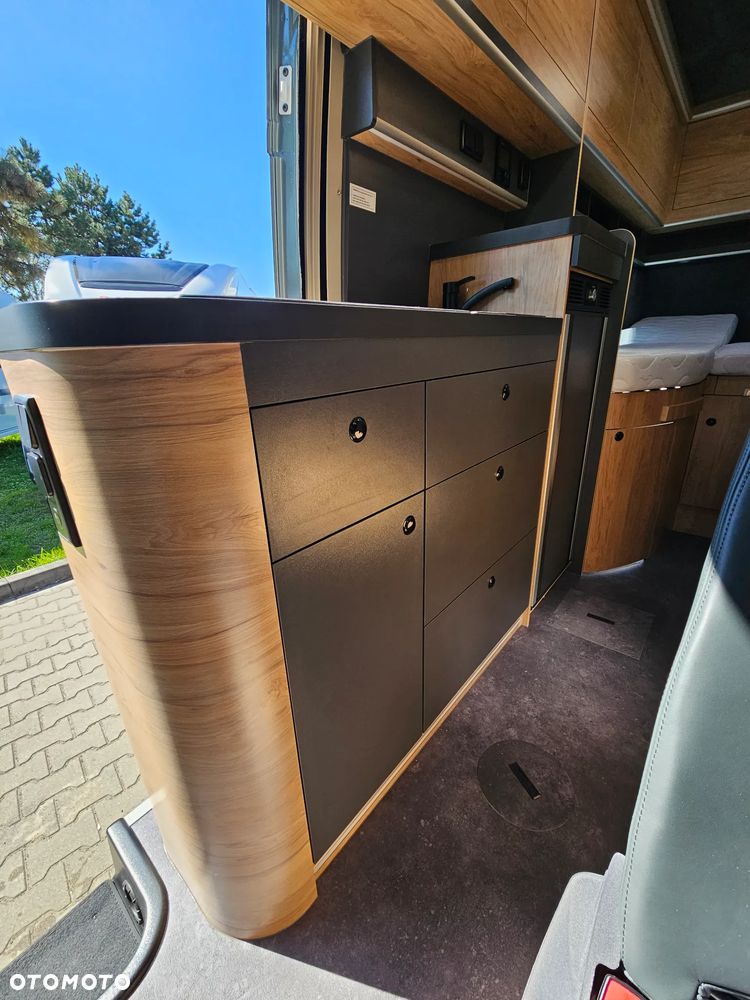 Globe-Traveller Voyager Z - 12