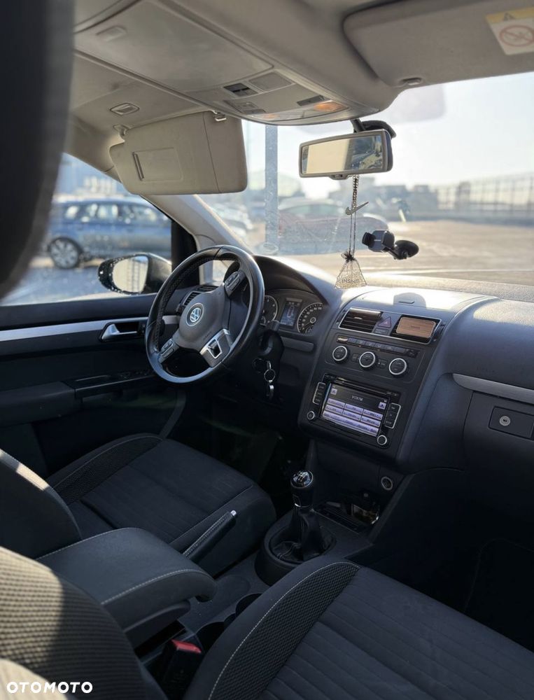 Volkswagen Touran 1.6 TDI DPF Comfortline - 5
