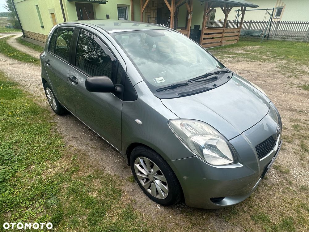 Toyota Yaris - 6