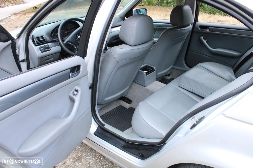 BMW 320 d — fotografia 7