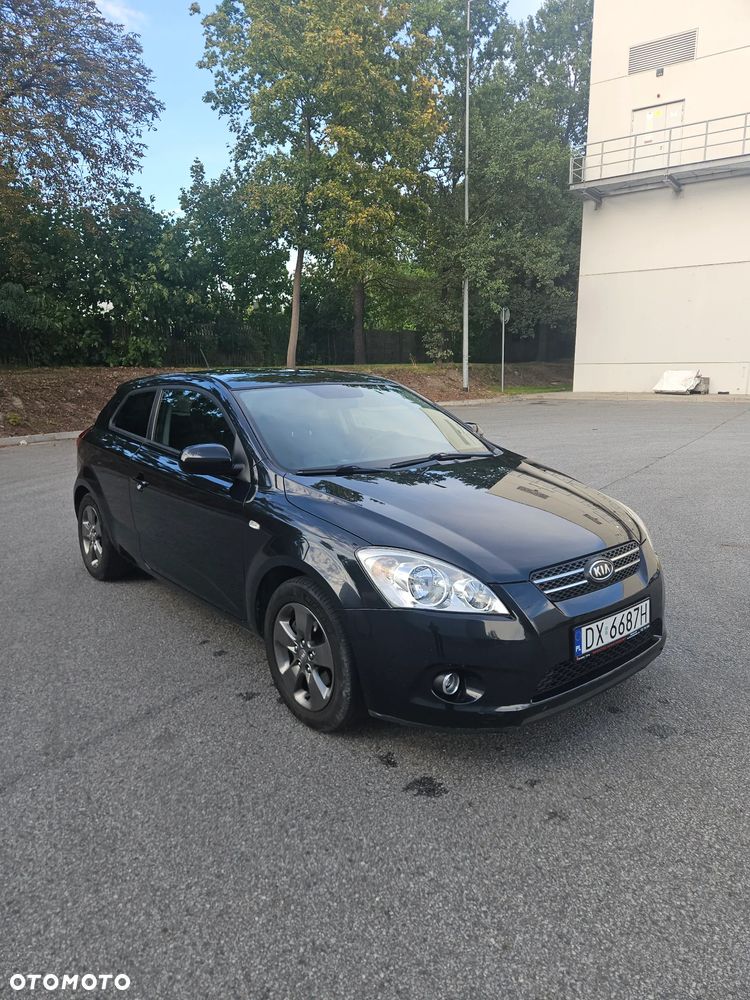 Kia Procee'd