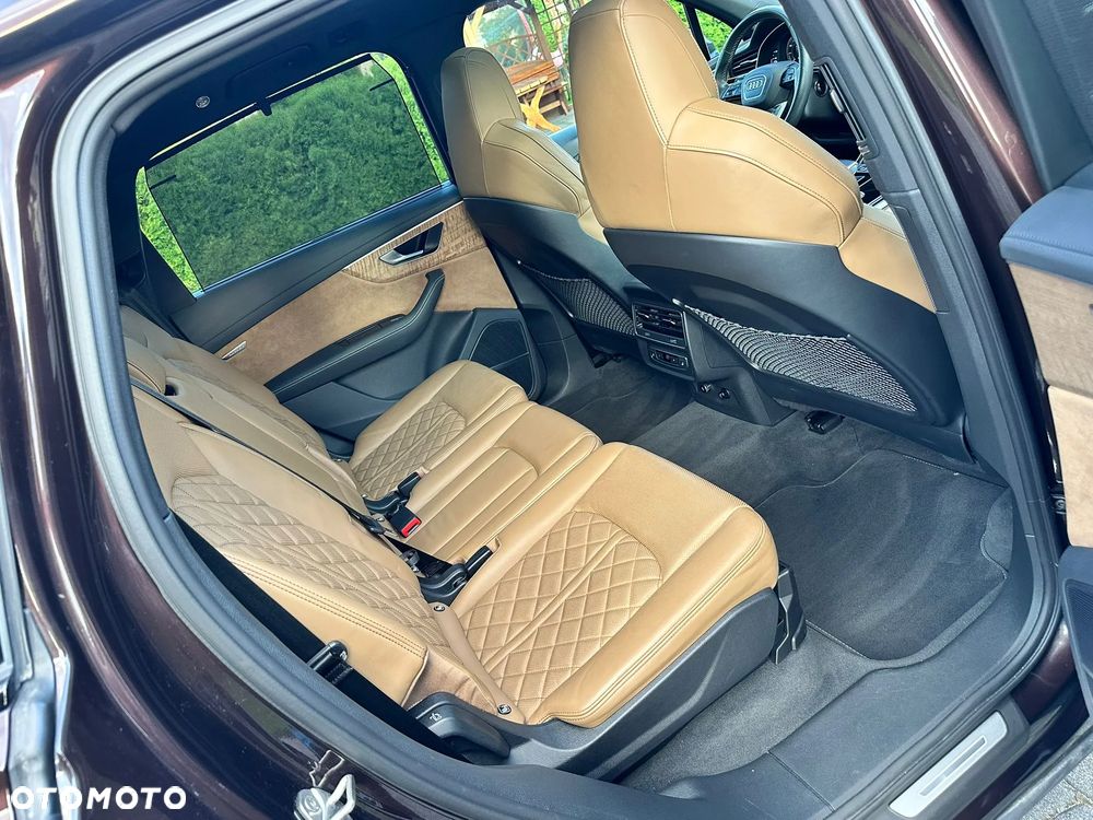 Audi Q7 60 TFSI e Quattro S Line Tiptr - 32