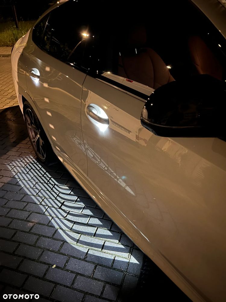BMW X6 xDrive40i - 16