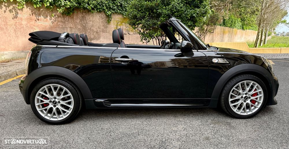 MINI Cabrio John Cooper Works - 7