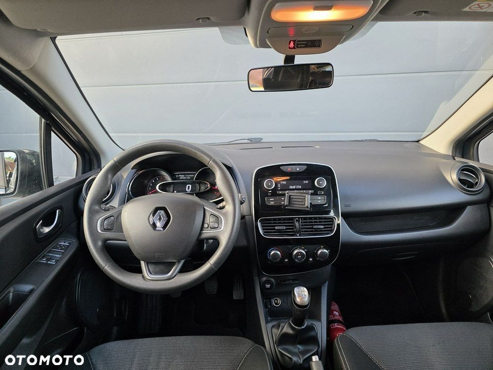 Renault Clio - 11