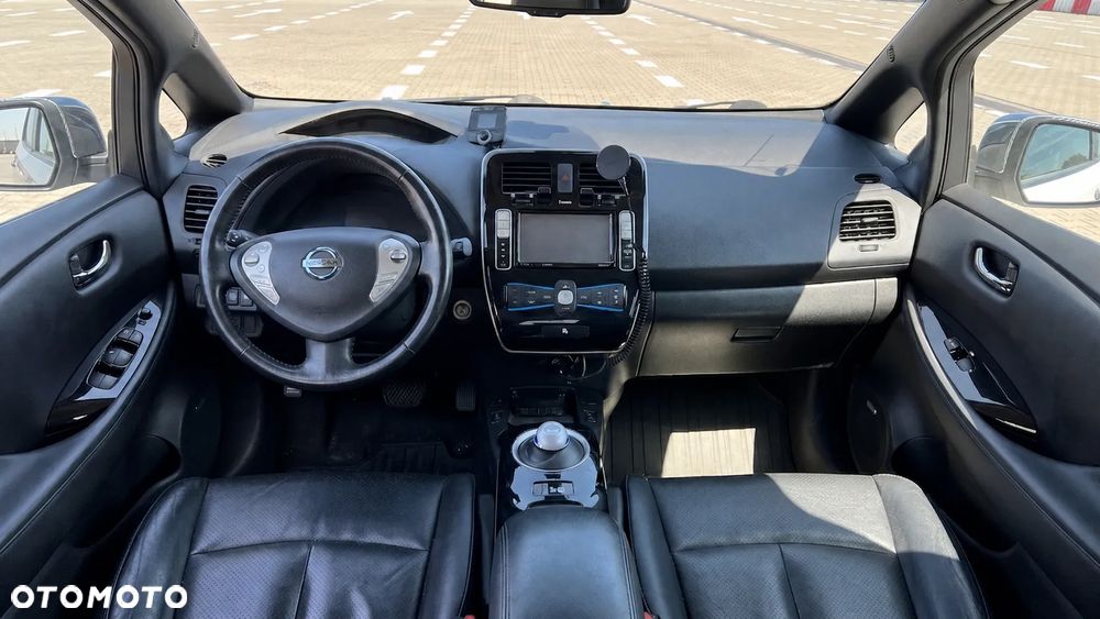 Nissan Leaf 24kWh Tekna - 17