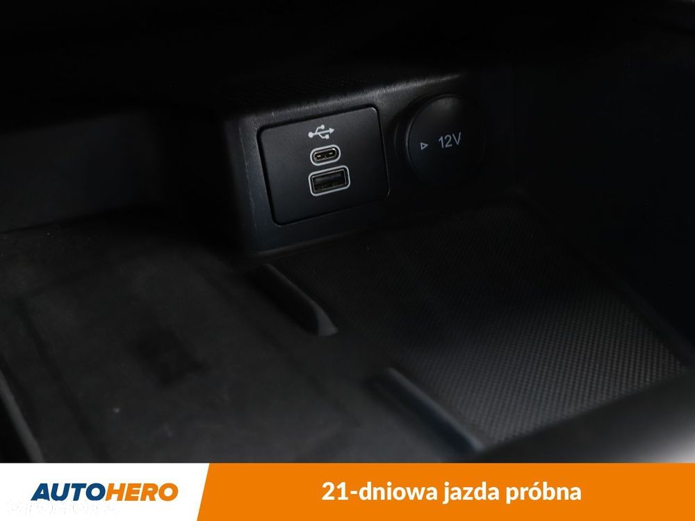 Ford Kuga - 26