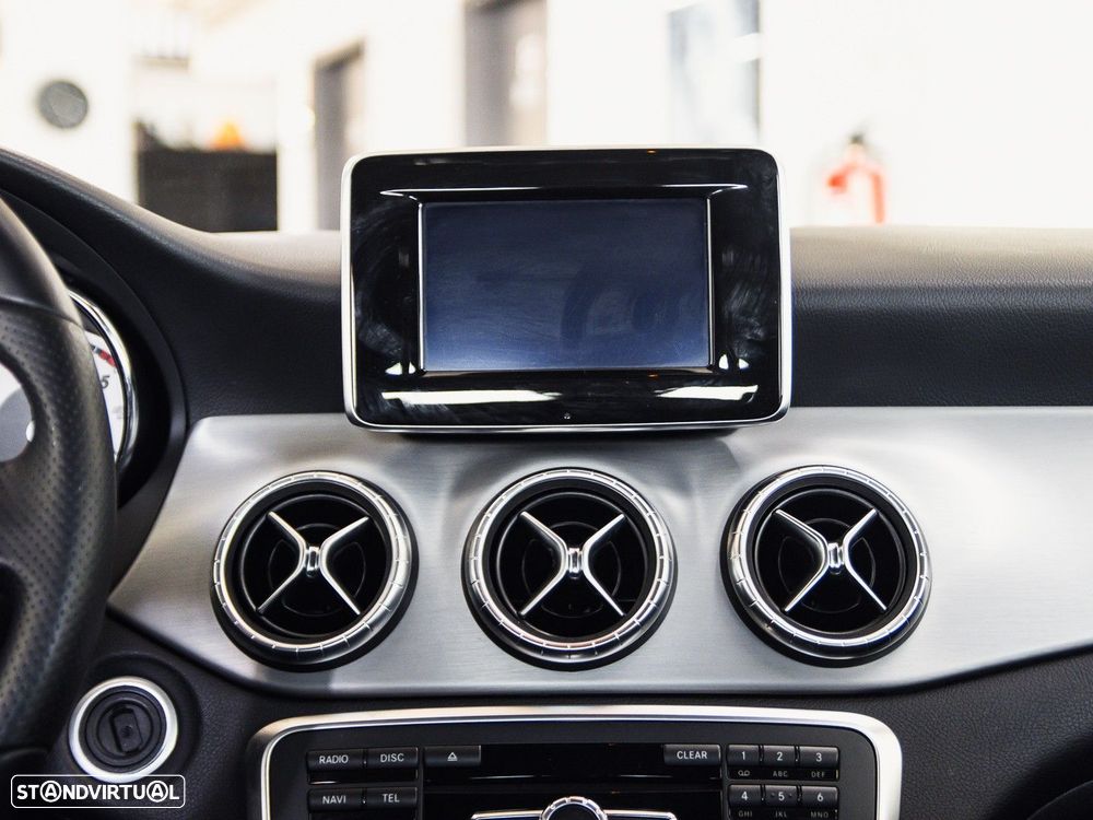 Mercedes-Benz CLA 200 CDI AMG Line — fotografia 6