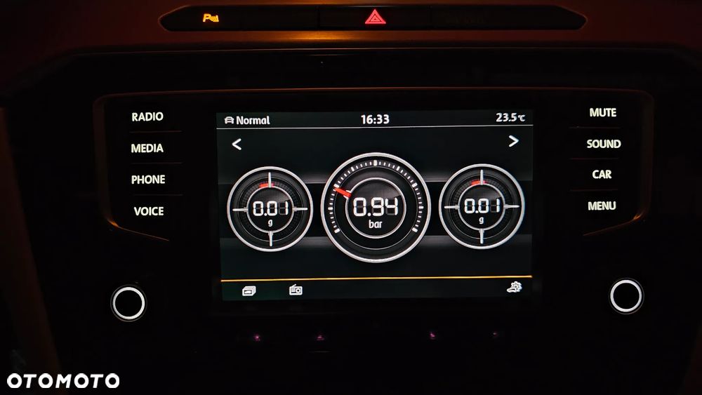 Volkswagen Passat 2.0 TDI BMT Highline - 16