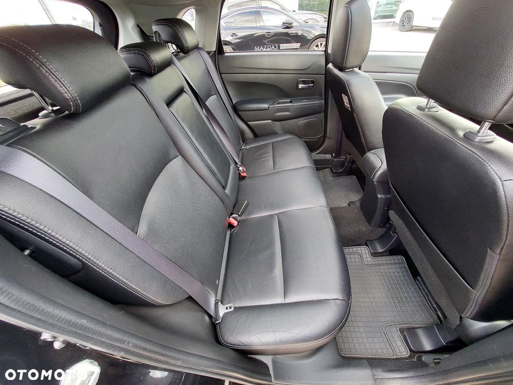 Mitsubishi ASX 1.6 Instyle - 11