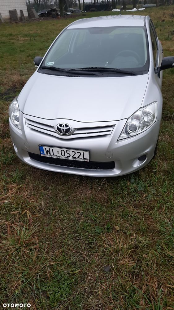 Toyota Auris 1.6 2010 - 9