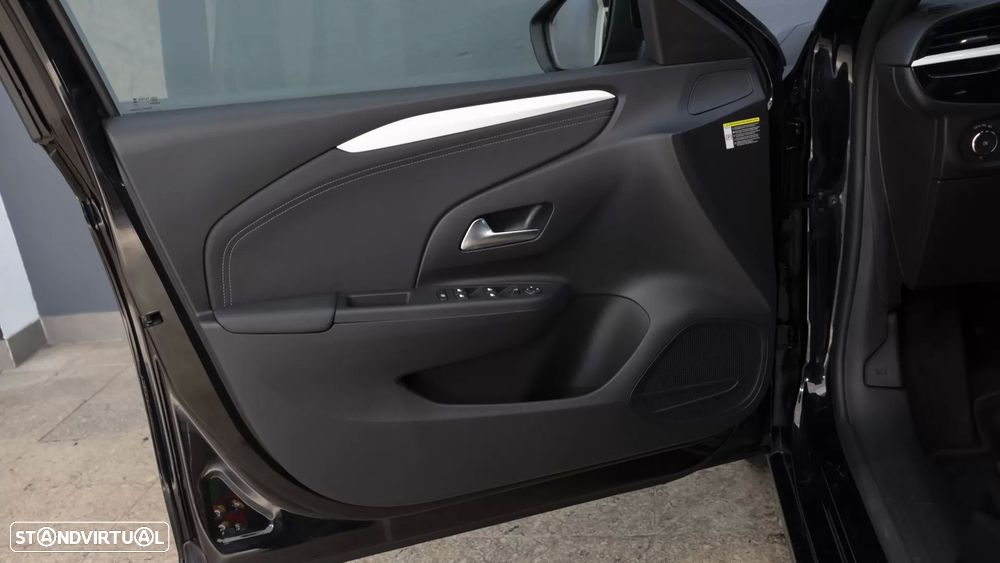 Opel Corsa 1.2 T Hybrid EdCT — fotografia 13