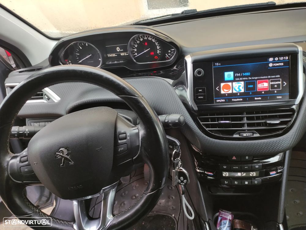 Peugeot 2008 1.5 BlueHDi Allure - 5