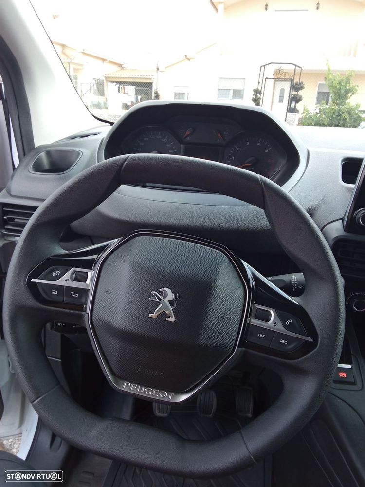 Peugeot Partner LONGA 1.5 BlueHDI - 13