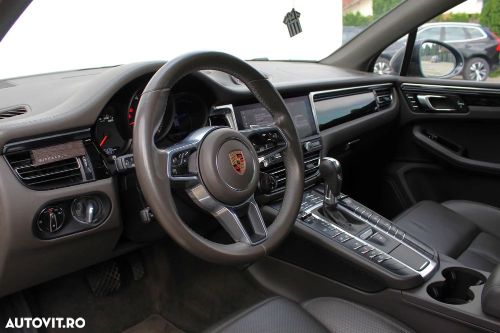 Porsche Macan - 11
