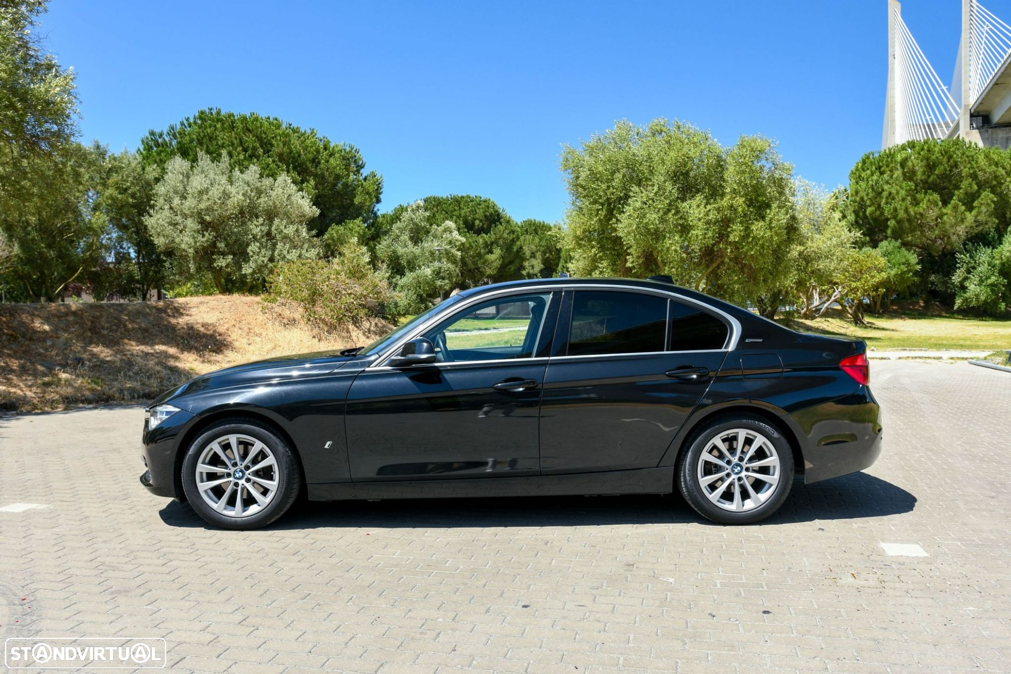 BMW 330 e iPerformance Line Sport - 8
