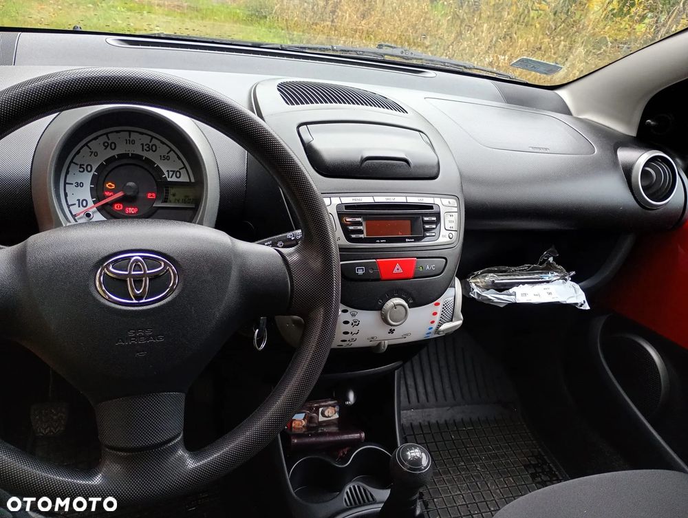 Toyota Aygo - 8