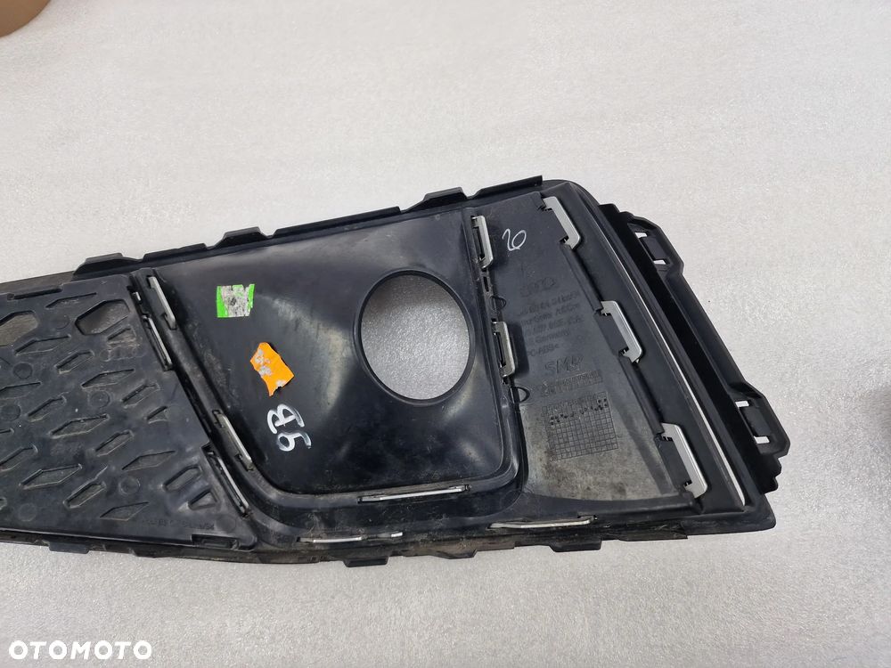 AUDI A4 / S4 B9 LIFT S-LINE COMPETITION 18- LEWA / PRAWA KRATKA BOCZNA ZDERZAKA PRZEDNIEGO PRZÓD , NR 8W0807681BA / 8W0807682BA , NR AUKCJI KB9 - 14