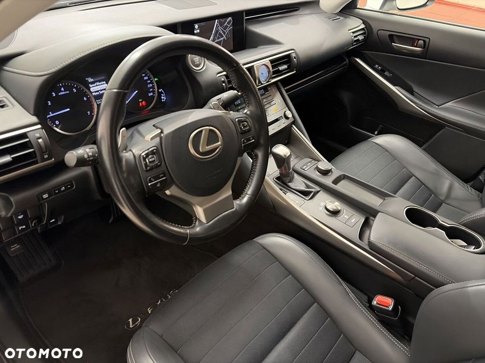 Lexus IS 200t Elegance - 11