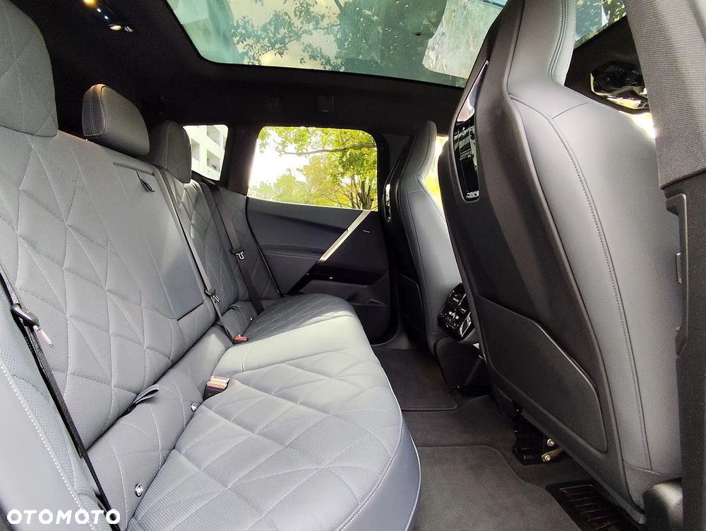 BMW iX xDrive40 76.6kWh Signature - 9