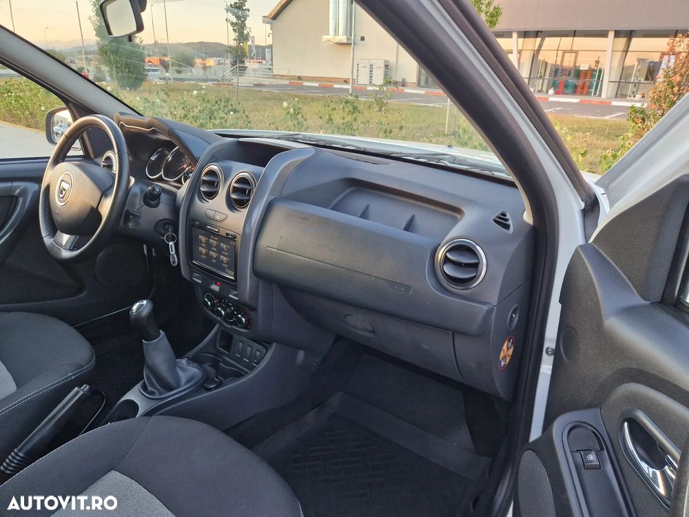 Dacia Duster 1.6 4x2 Laureate - 5