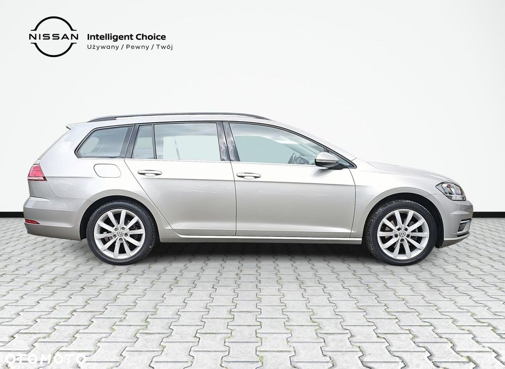 Volkswagen Golf - 5