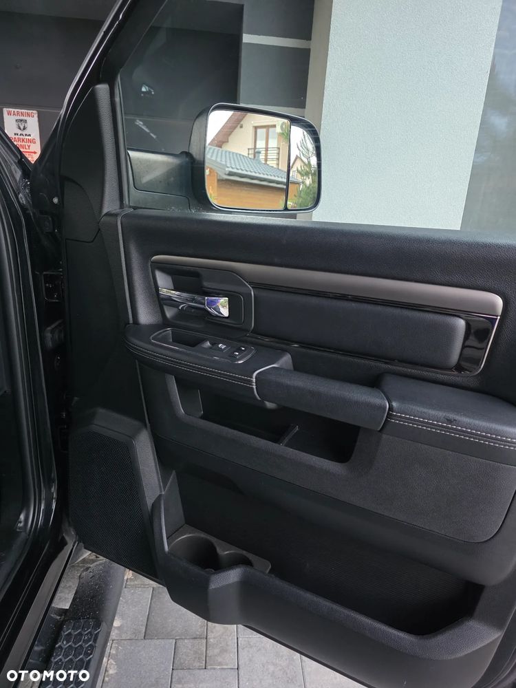 RAM 1500 Crew Cab Sport - 17