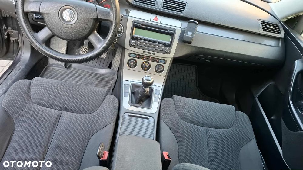 Volkswagen Passat 1.9 TDI Trendline - 12