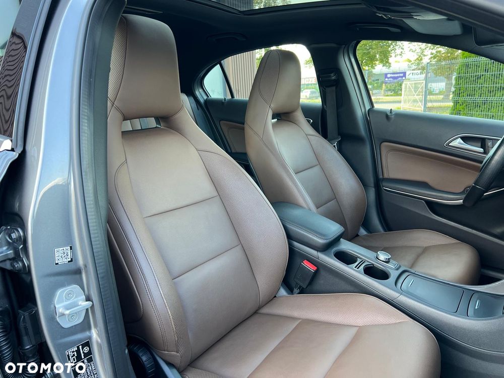 Mercedes-Benz Klasa A 250 4Matic 7G-DCT - 20
