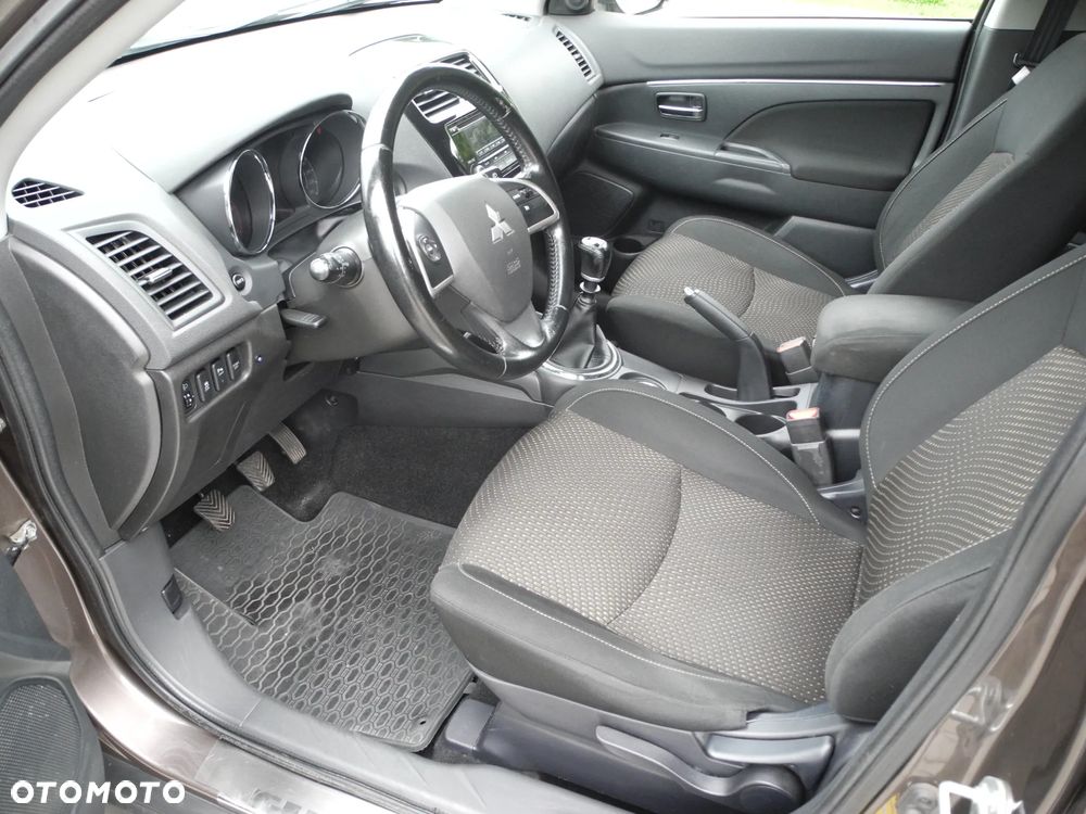Mitsubishi ASX - 11
