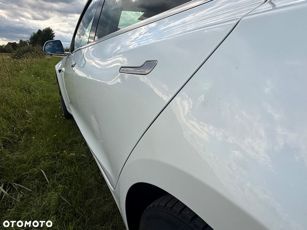 Tesla Model 3 - 14