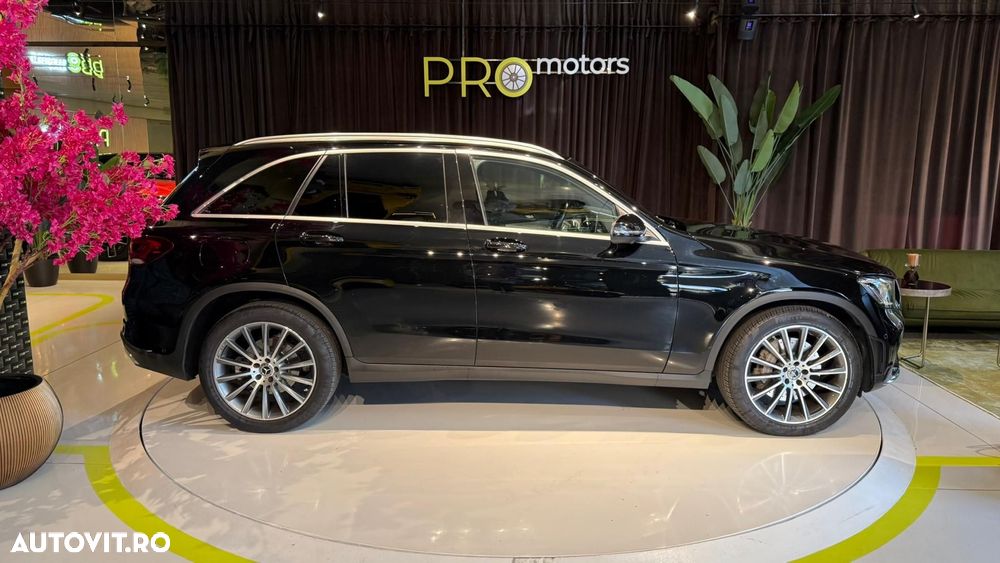 Mercedes-Benz GLC 300 d 4Matic 9G-TRONIC AMG Line - 3