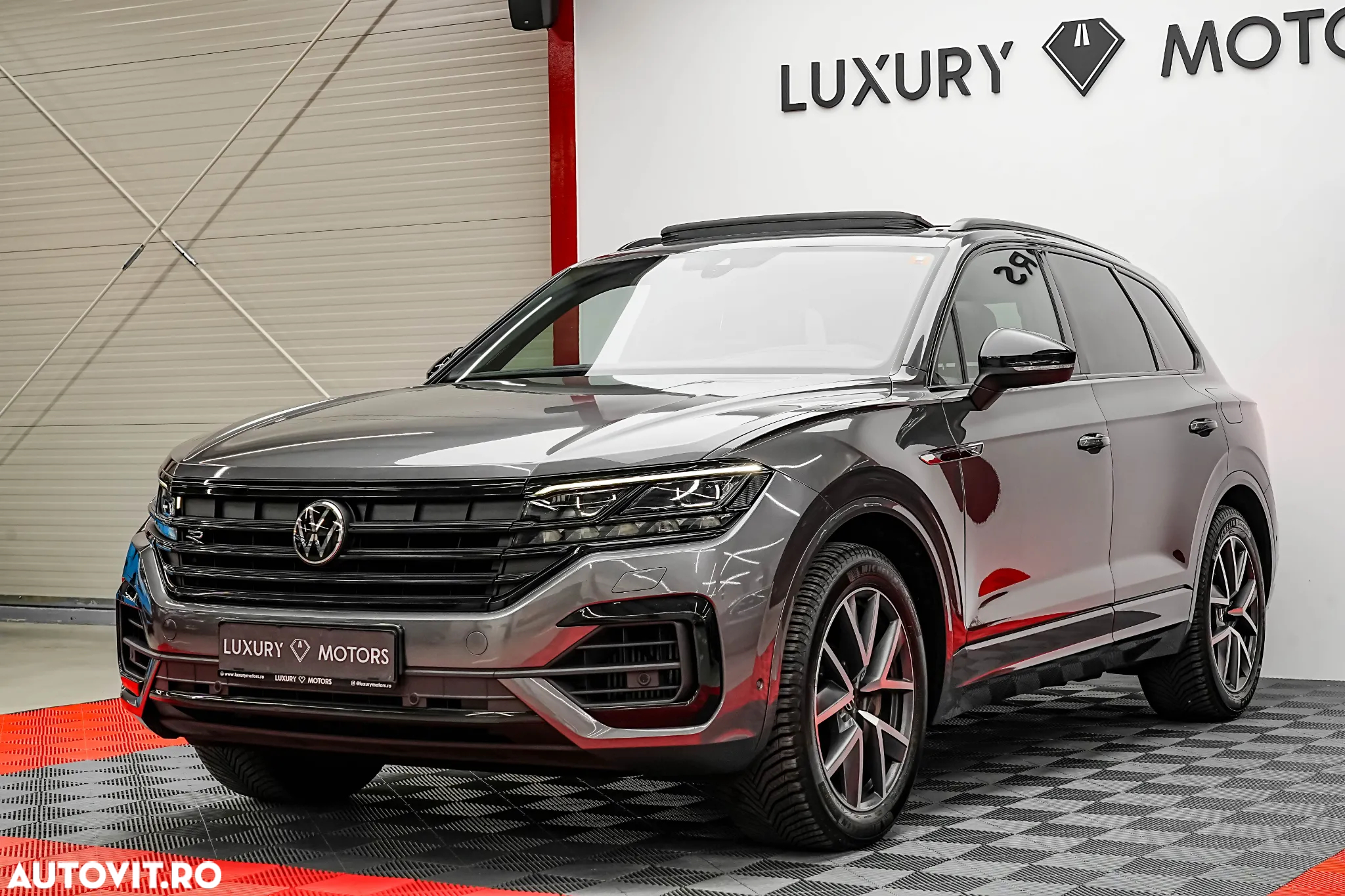 Volkswagen Touareg V6 TSI eHybrid PHEV R - 9