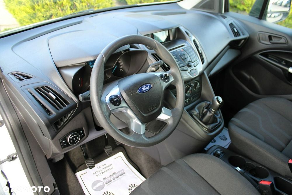 Ford Transit Connect - 22