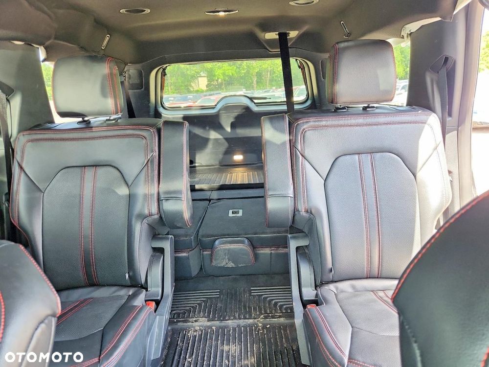 Ford Expedition - 11