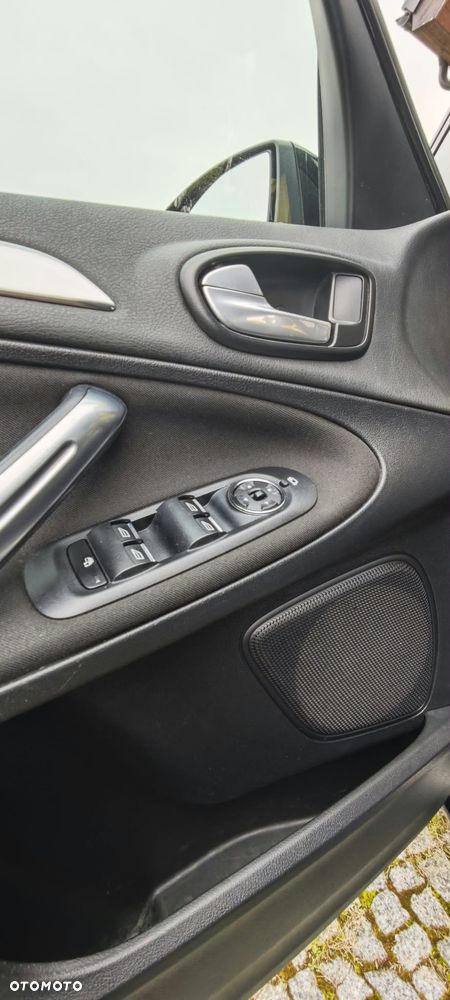 Ford Galaxy - 10