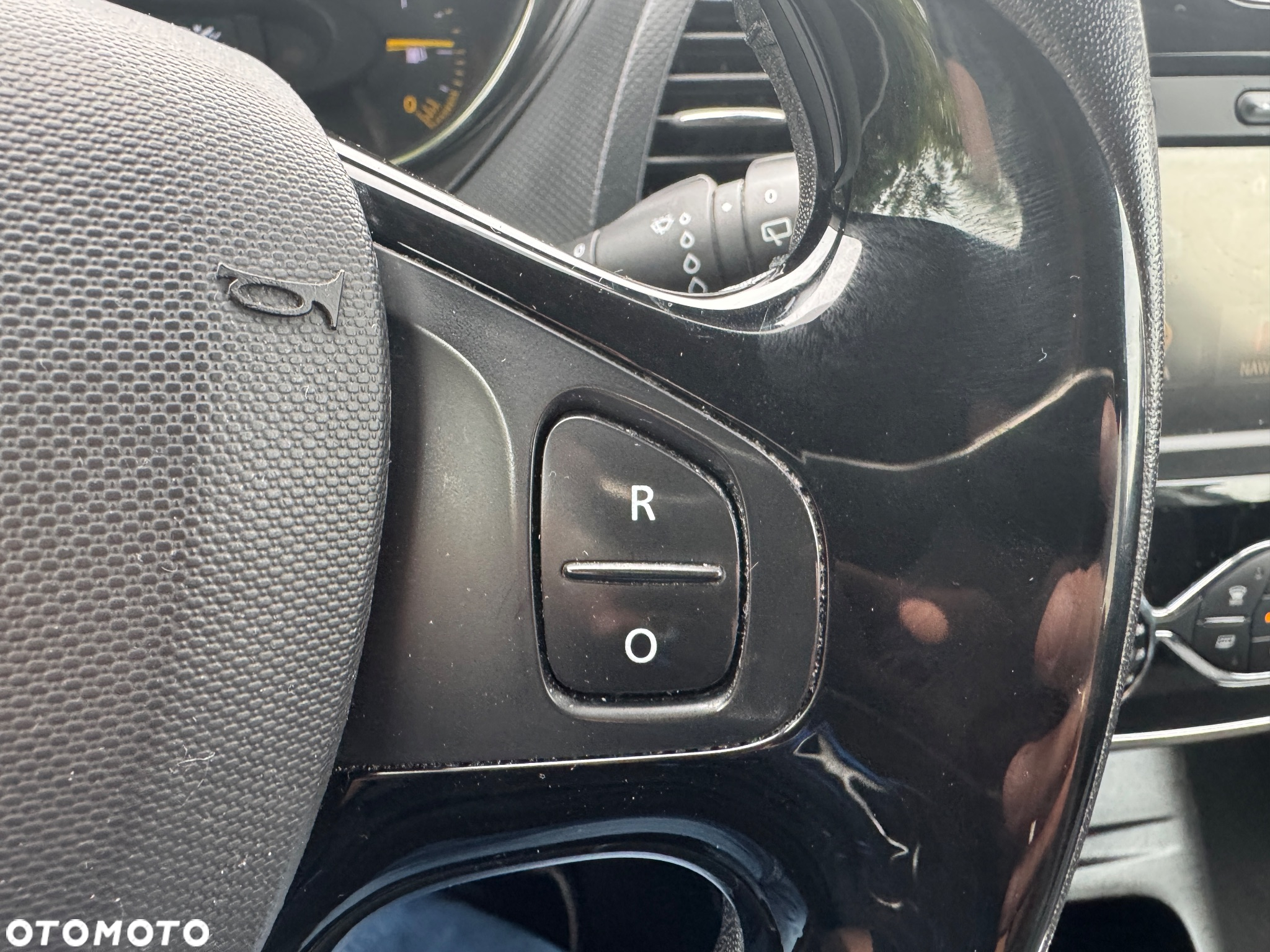 Renault Captur (ENERGY) dCi 90 EDC LIMITED - 22