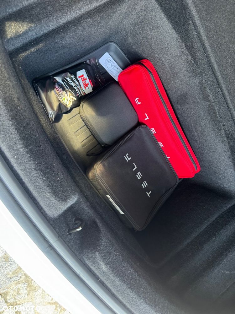 Tesla Model 3 Long Range AWD Premium - 28